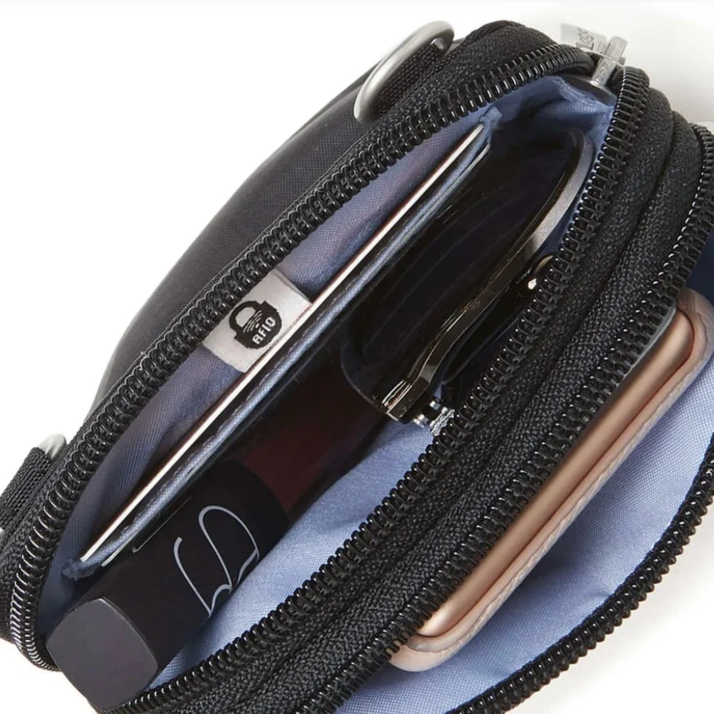 Baggallini Take Two Bryant Mini Crossbody - MISSING WRISTLETexcellent condition - Picture 11 of 11